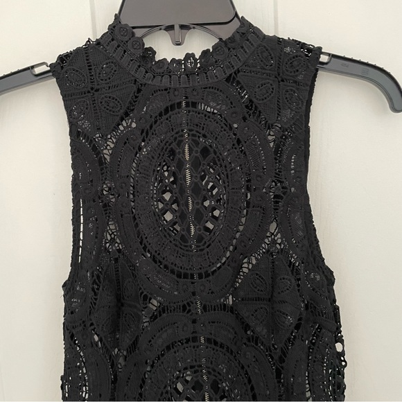 NWT Forever 21 Black Lace Crochet Sleeveless Romper Playsuit  Jumpsuit Size XS - Picture 3 of 7
